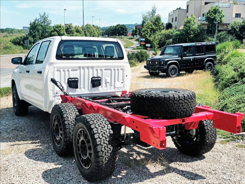 toyota-hilux-6x6-2-4d-4d-6mt-live-6x6 - 4