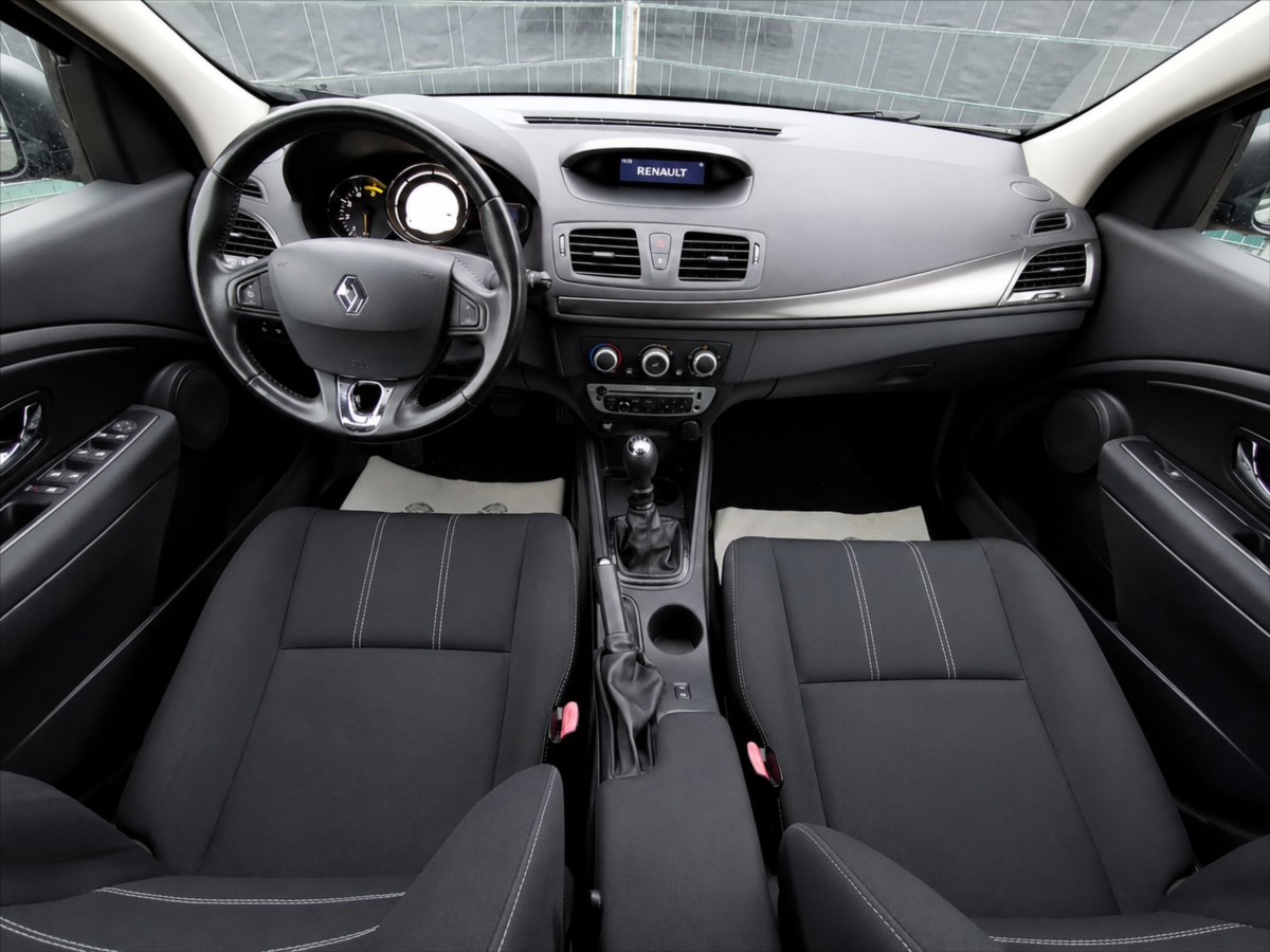 renault-megane-1-5-dci-grandtour - 6