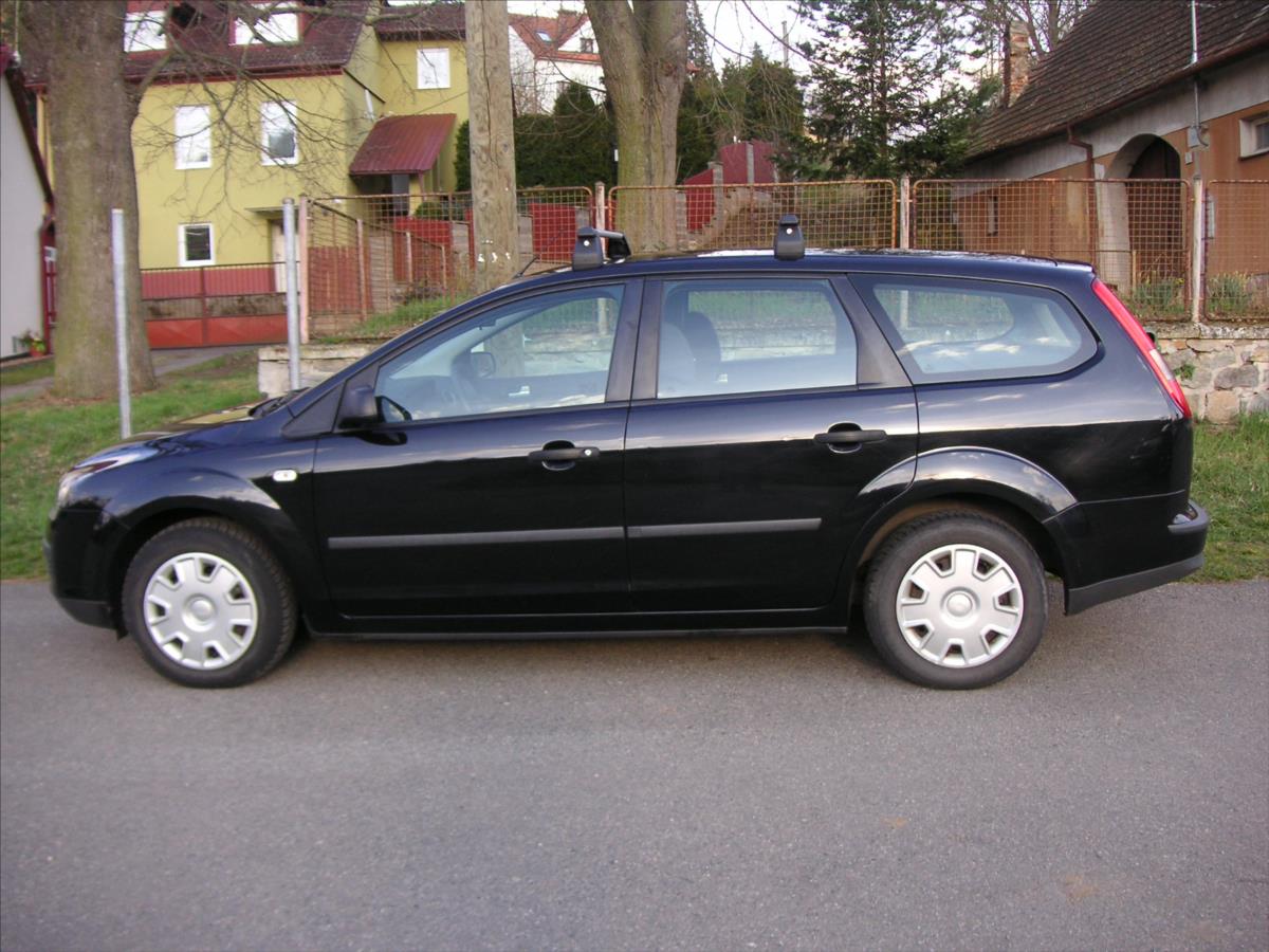 ford-focus-1-8-i-serviska - 2