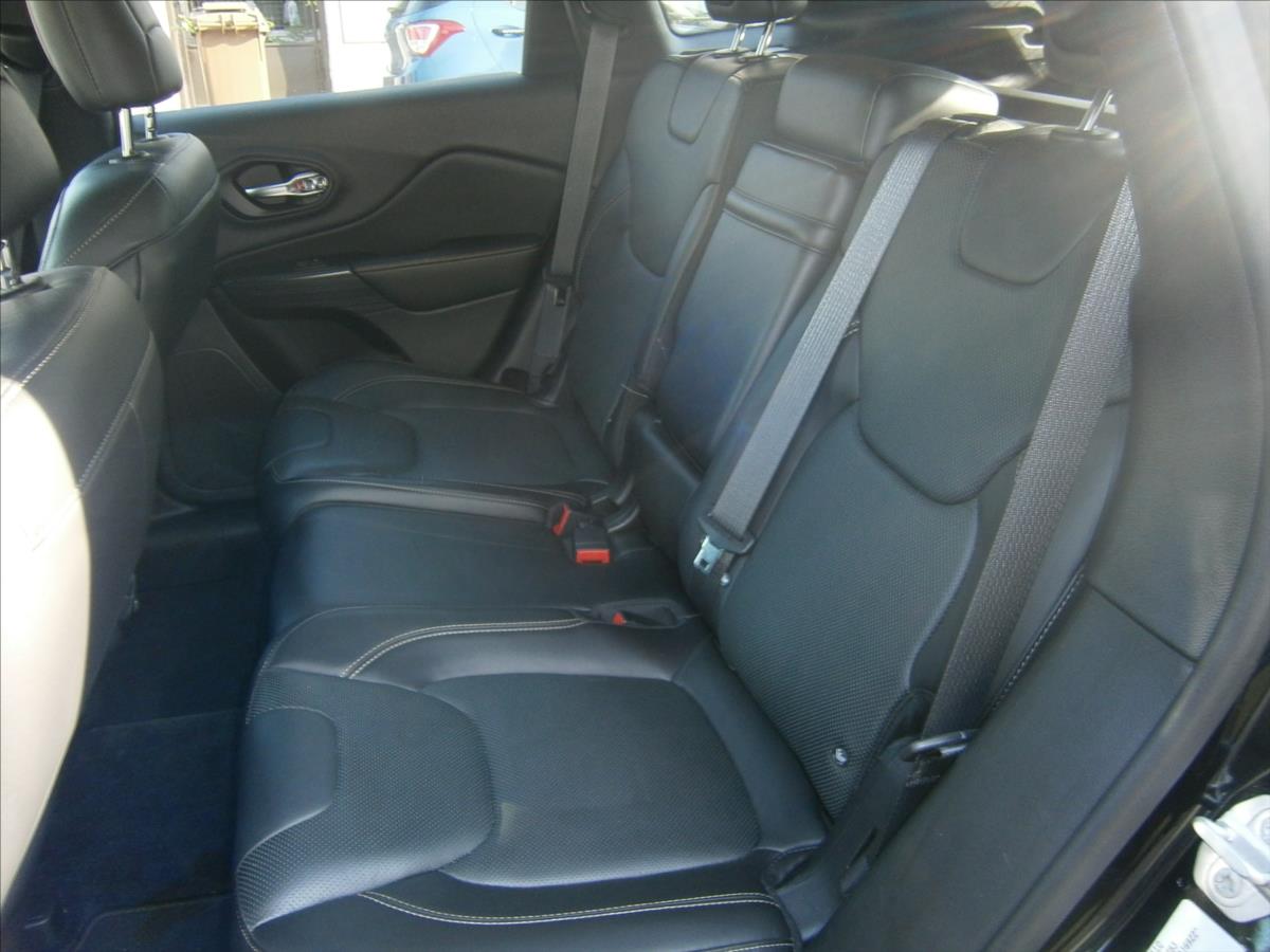 jeep-cherokee-2-2-awd-9atx-200k-act-drive-ii-limited - 8
