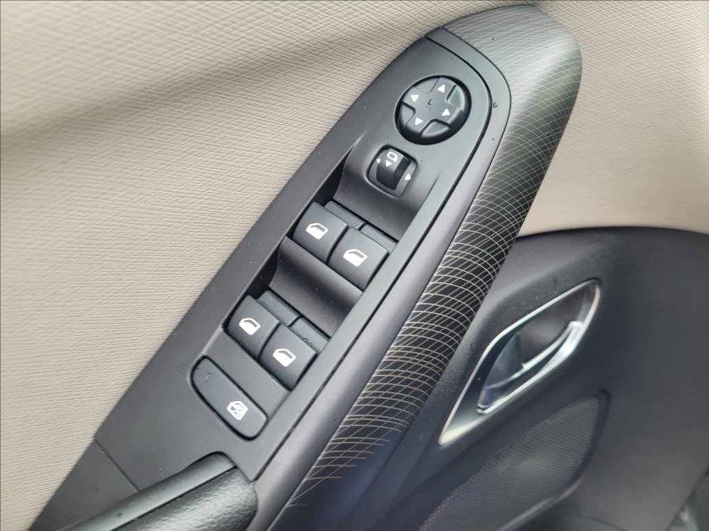 citroen-c4-spacetourer-2-0-top-plna-vybava-1-majitel-cr-osobni - 9