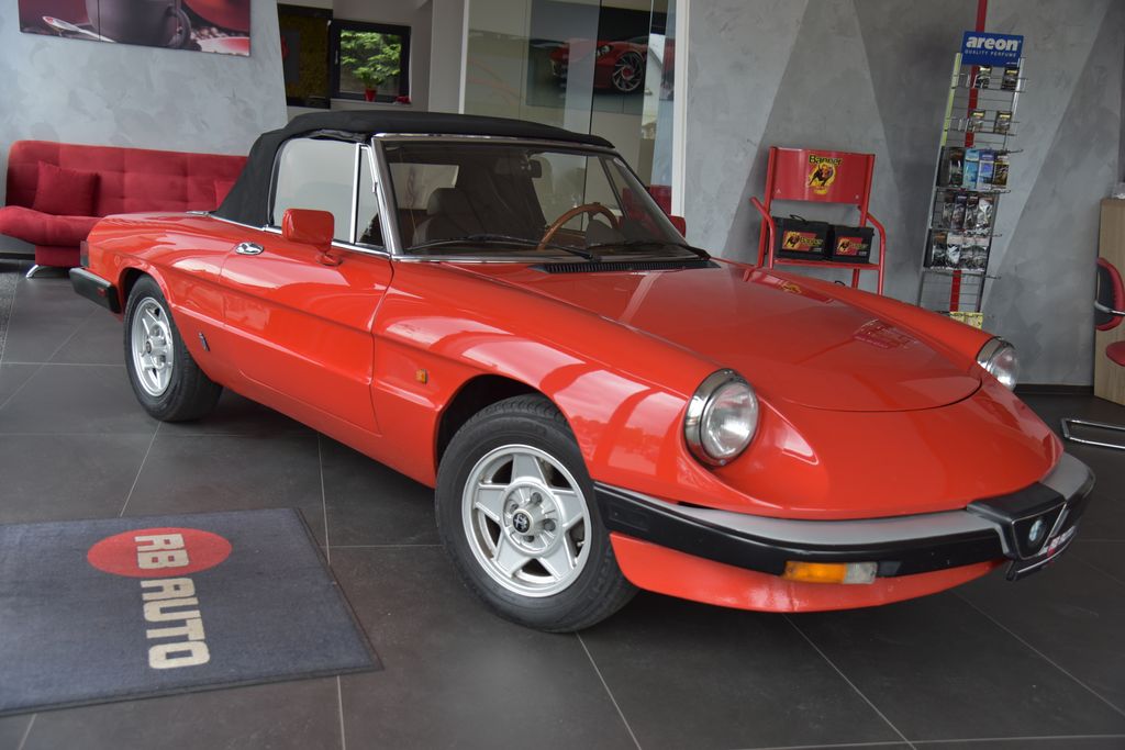 Alfa Romeo Spider 2.0i 83 kw Oldtimer