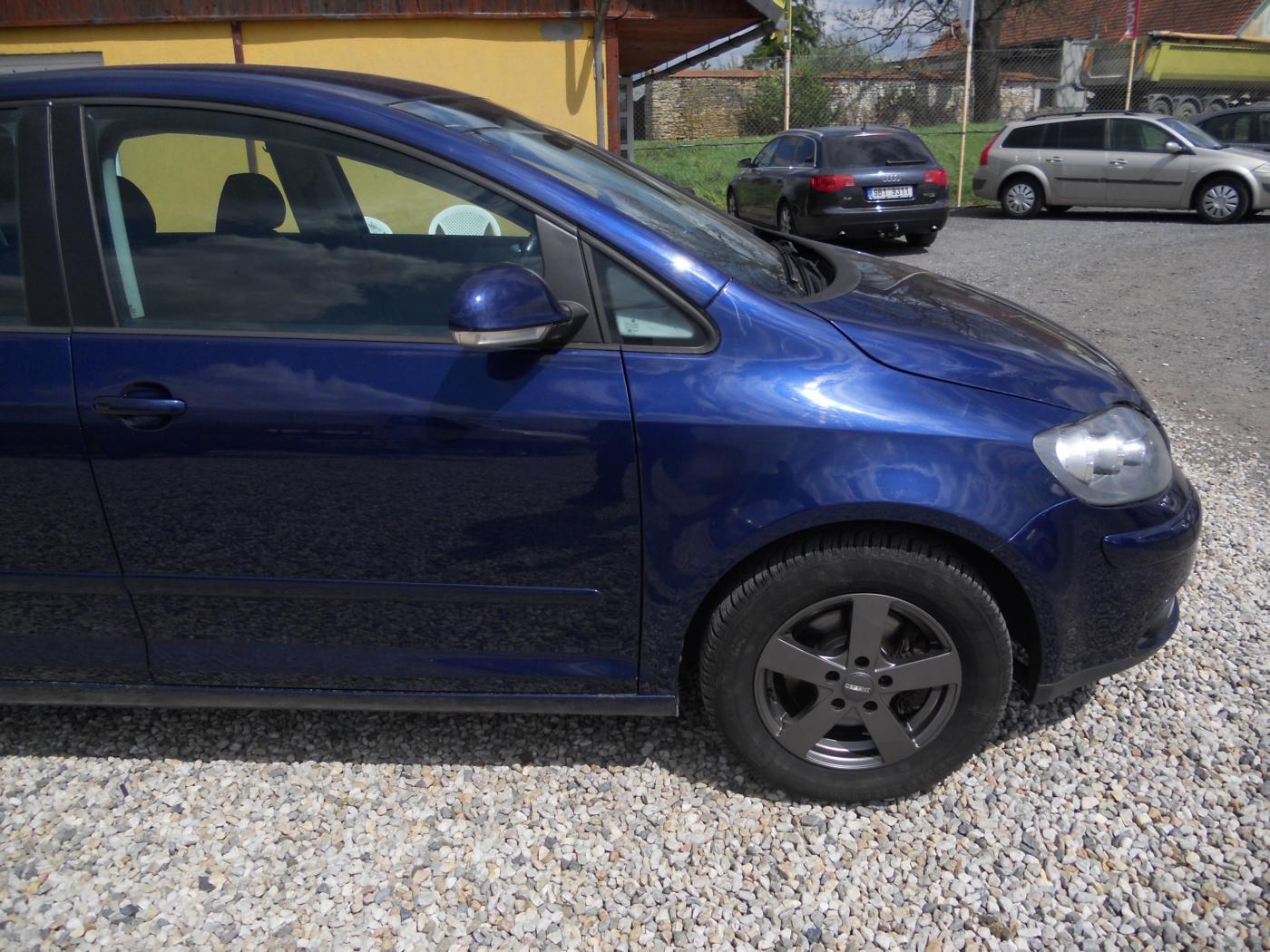 volkswagen-golf-plus-1-9-tdi-77kw-tour - 3
