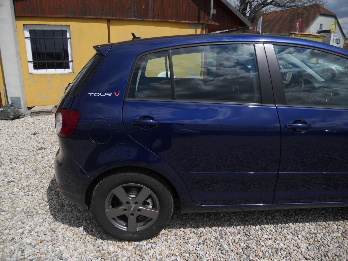 volkswagen-golf-plus-1-9-tdi-77kw-tour - 4
