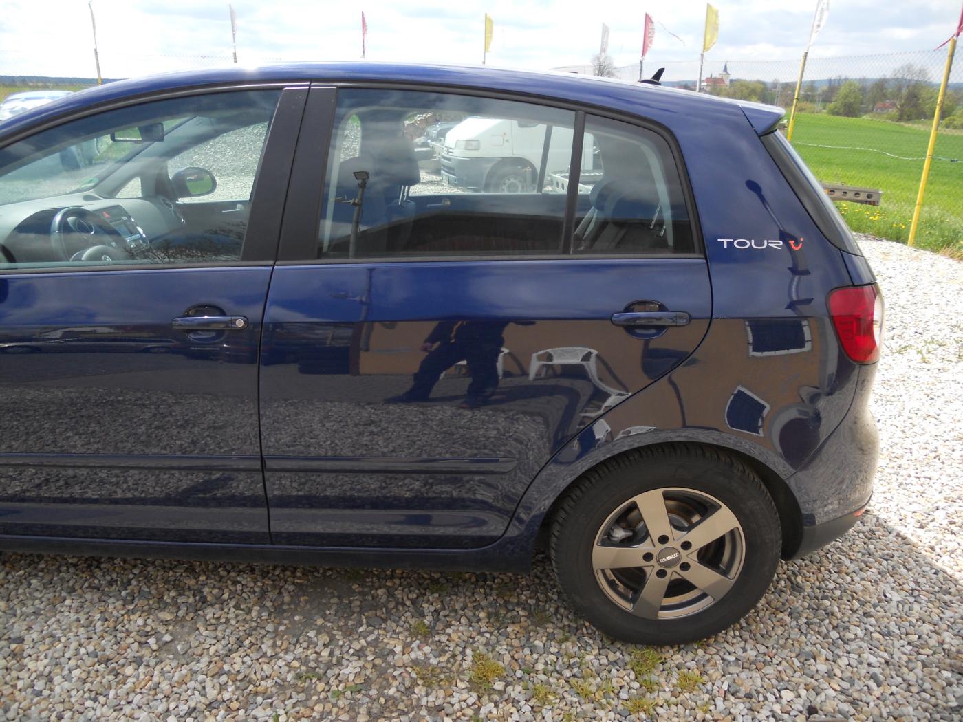 volkswagen-golf-plus-1-9-tdi-77kw-tour - 8