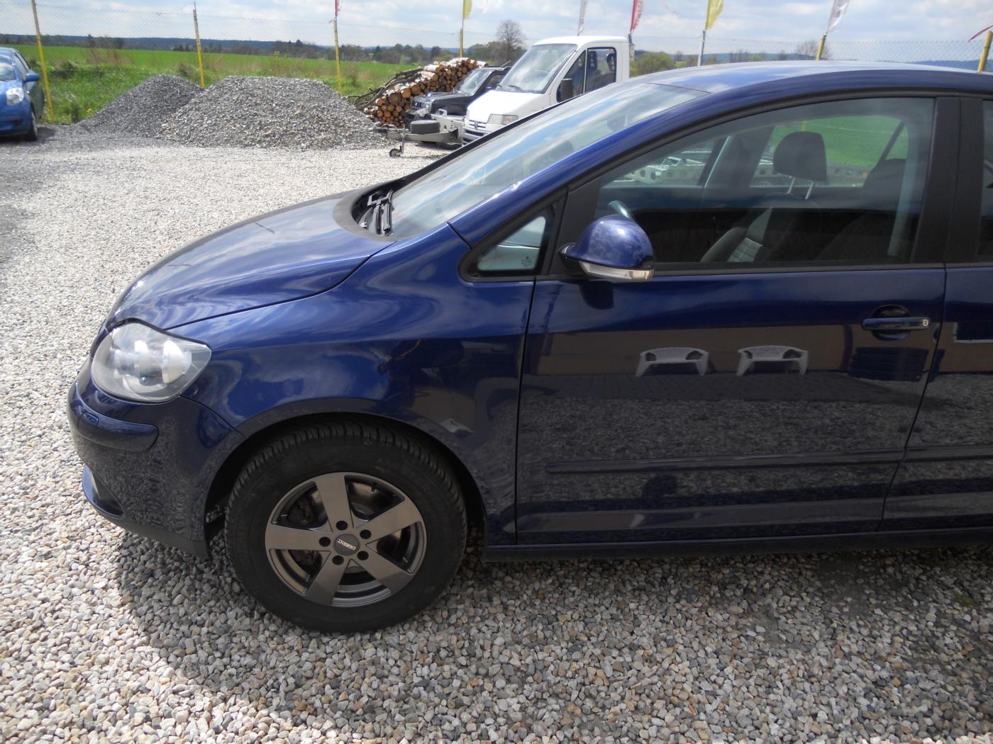 volkswagen-golf-plus-1-9-tdi-77kw-tour - 9