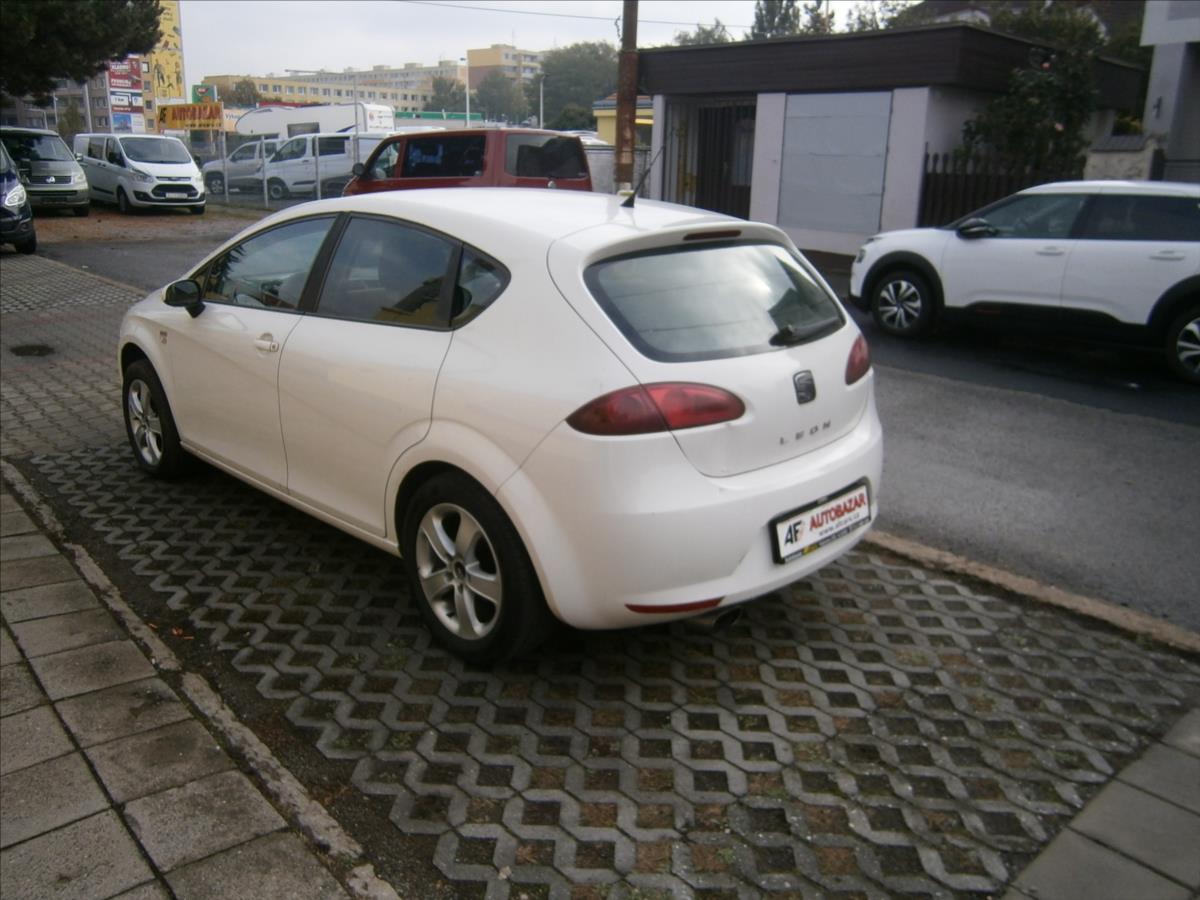 seat-leon-1-4-i-16v-reference - 3