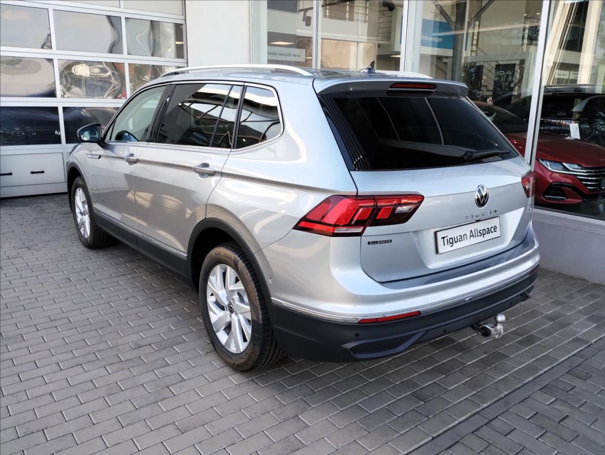 volkswagen-tiguan-allspace-2-0-tdi-110kw-4m-7dsg-life - 4
