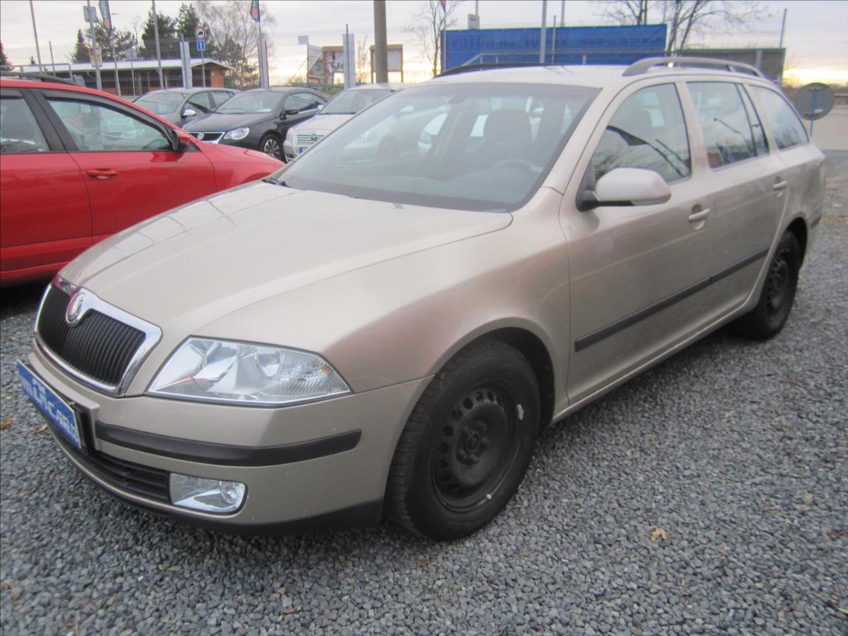 Škoda Octavia Combi 2.0FSi Elegance, aut. KLIMA