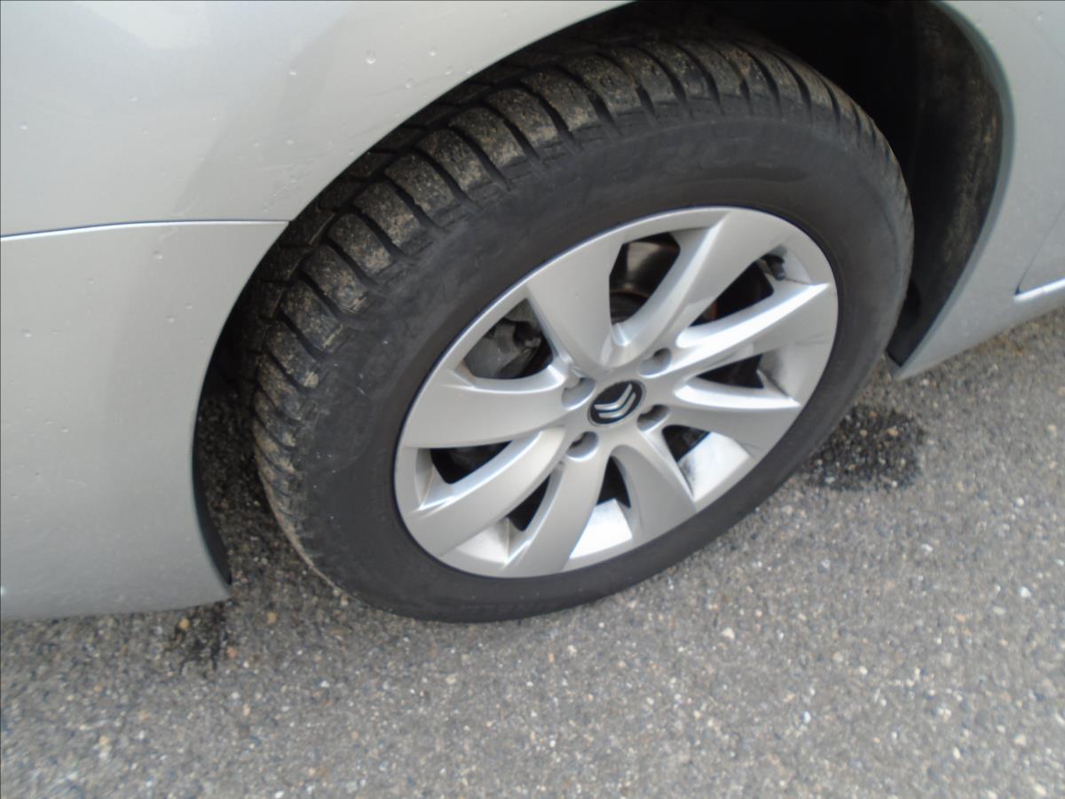 citroen-c4-picasso-1-6-1-6hdi-automat-serviska - 8