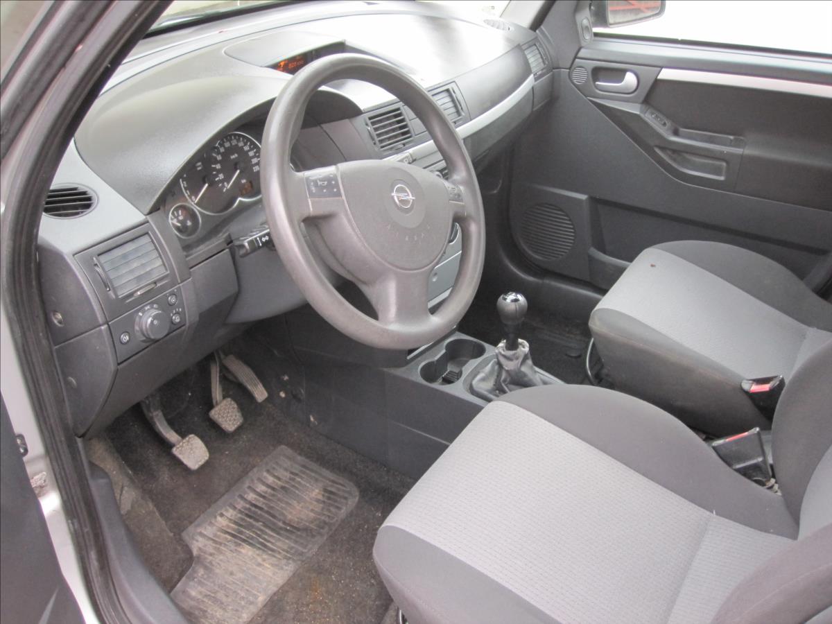 opel-meriva-1-4-16v-essentia - 4