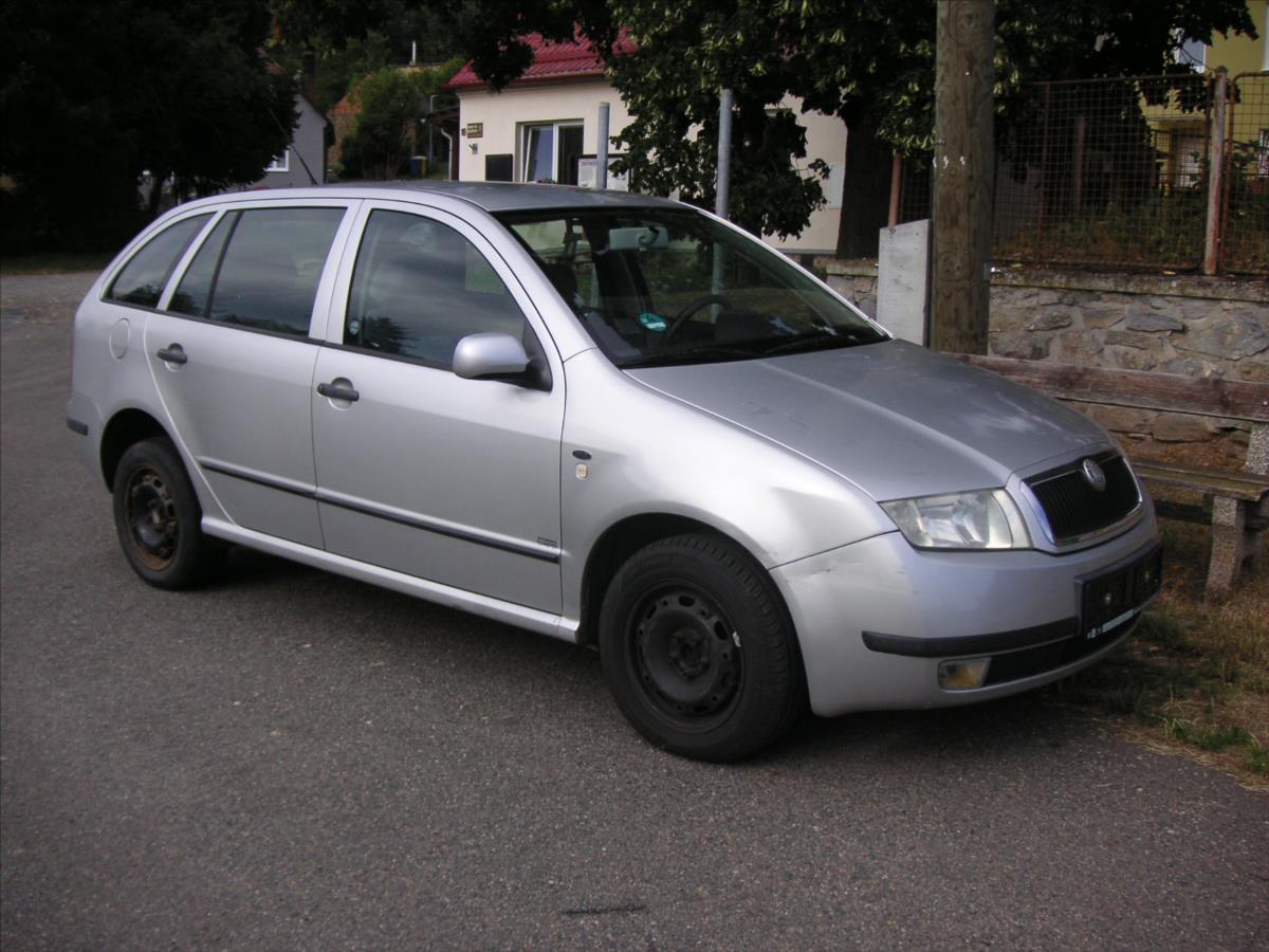 skoda-fabia-1-4-16v-comfort-combi - 1