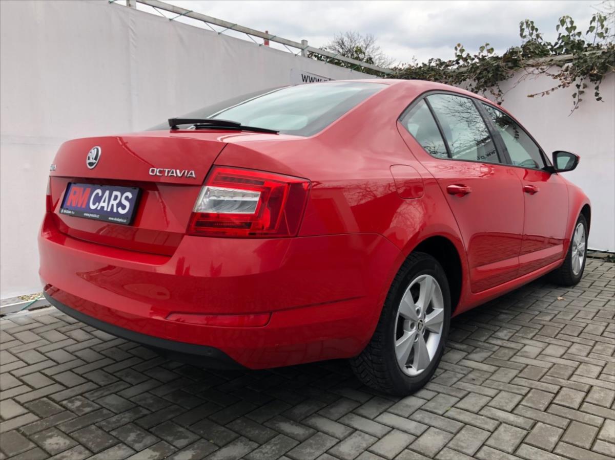 skoda-octavia-2-0-tdi-110kw-cr-vyh-sedadla - 3