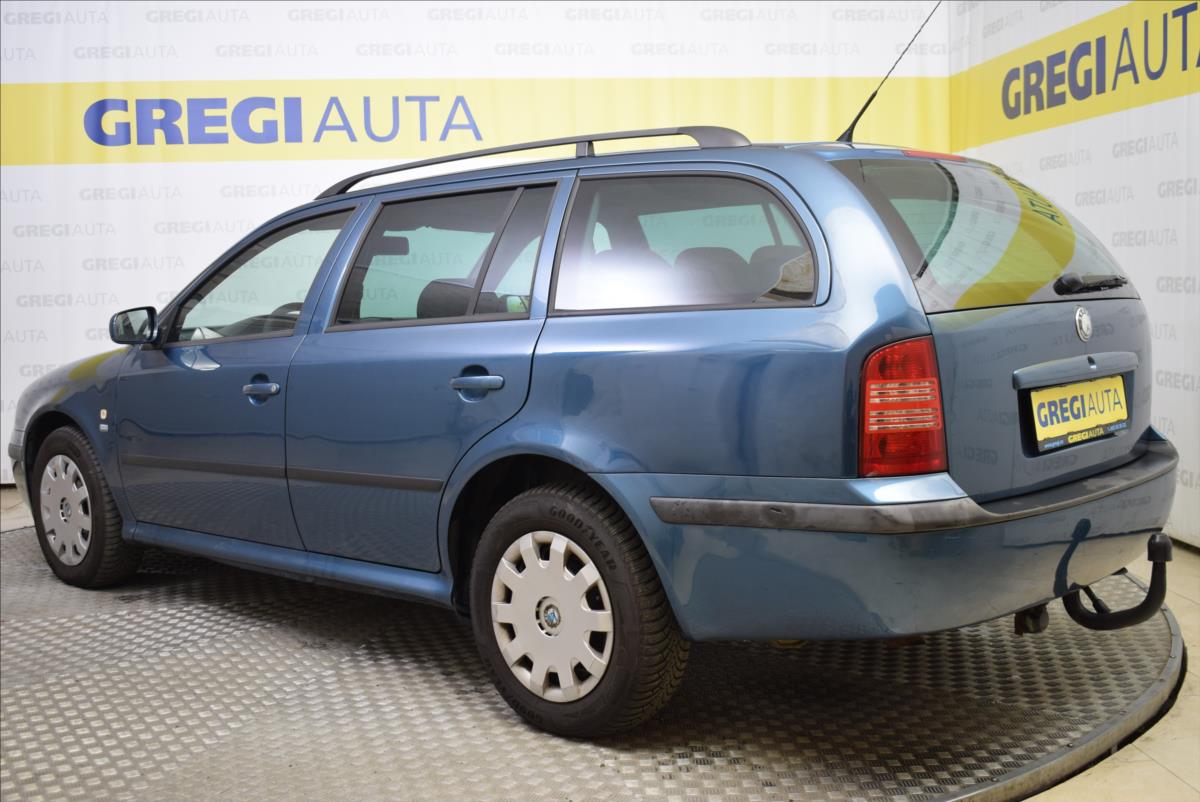 skoda-octavia-1-6-mpi-po-servisu-family-edition - 4