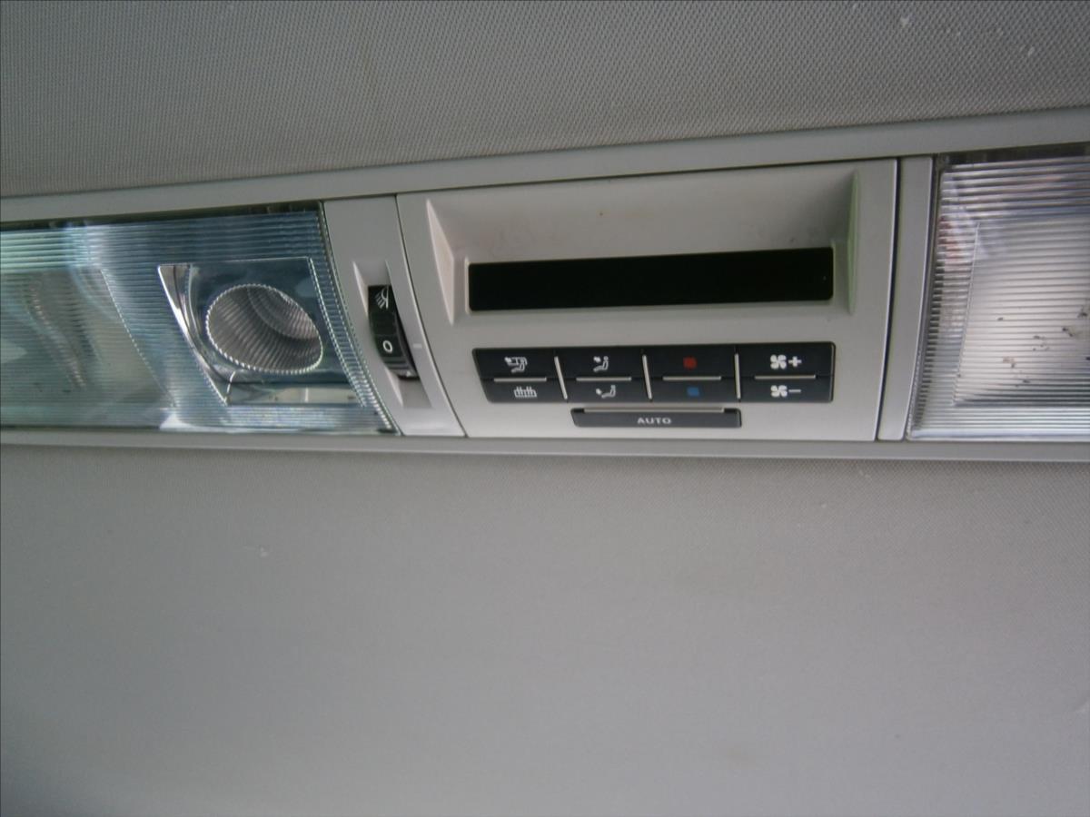volkswagen-multivan-2-0-tdi-special-103-kw-7-mist - 8