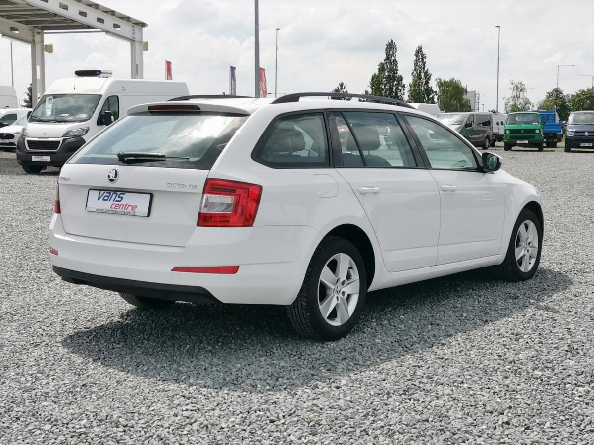 skoda-octavia-2-0tdi-110kw-style-keyless-cr - 3