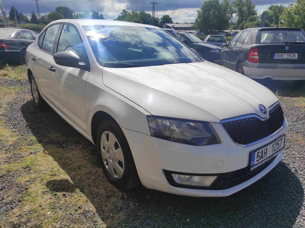 skoda-octavia-1-6-tdi-66kw-active - 6