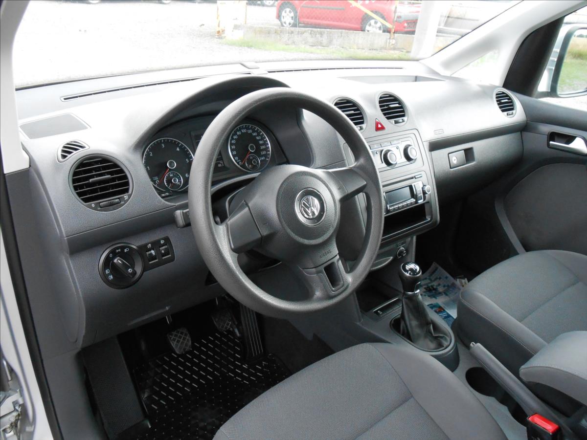 volkswagen-caddy-2-0-tdi-4x4-serviska-klima - 8