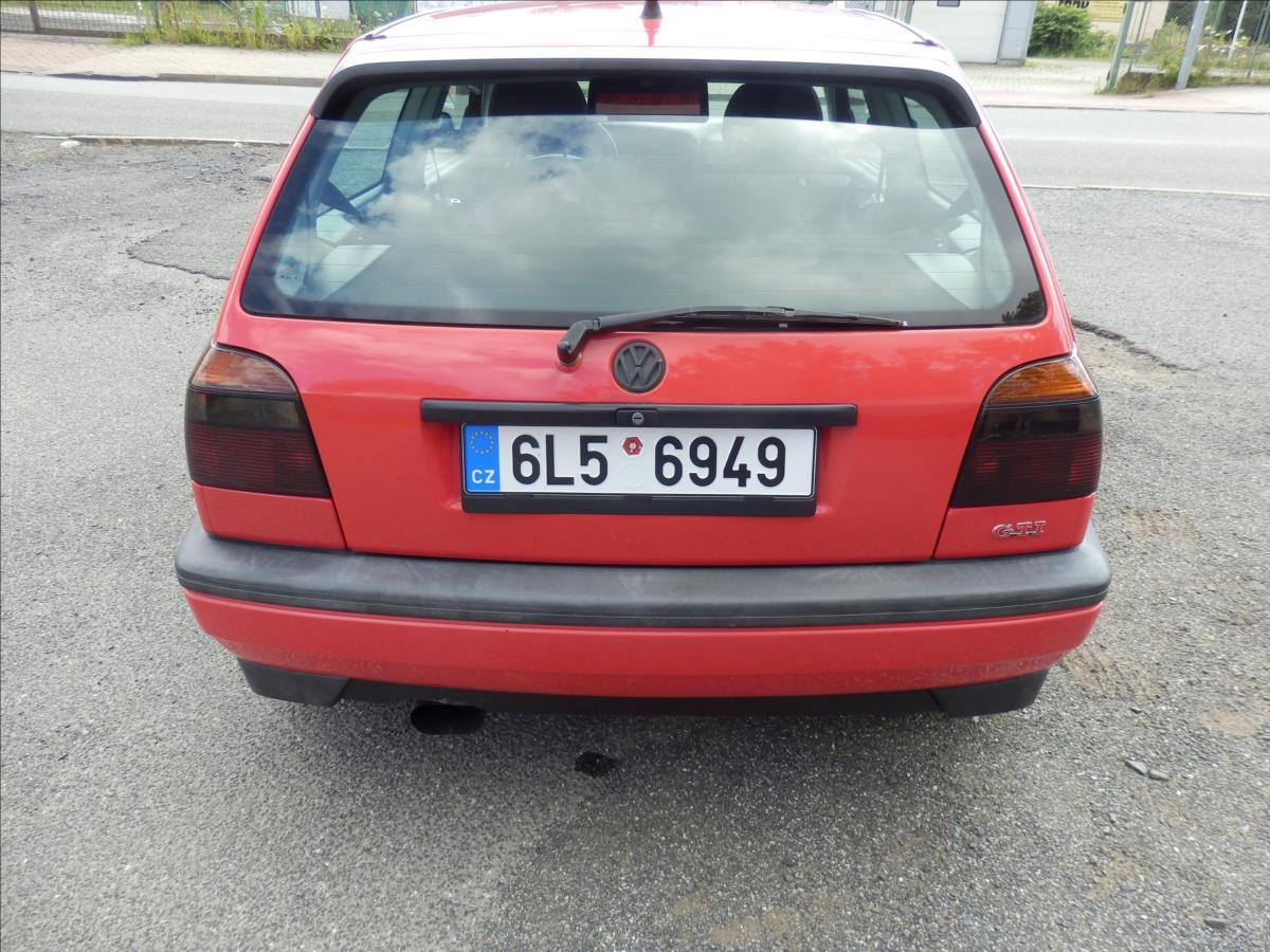 volkswagen-golf-1-8-gt - 9