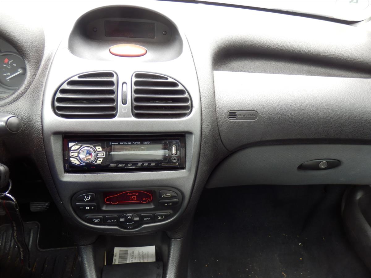 peugeot-206-1-6-16v-110k - 5