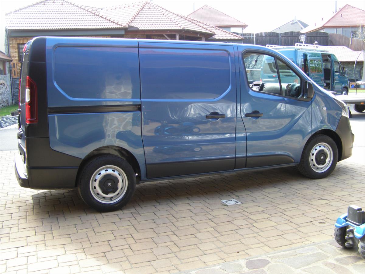 opel-vivaro-1-6-cdti-89kw-po-stk - 5
