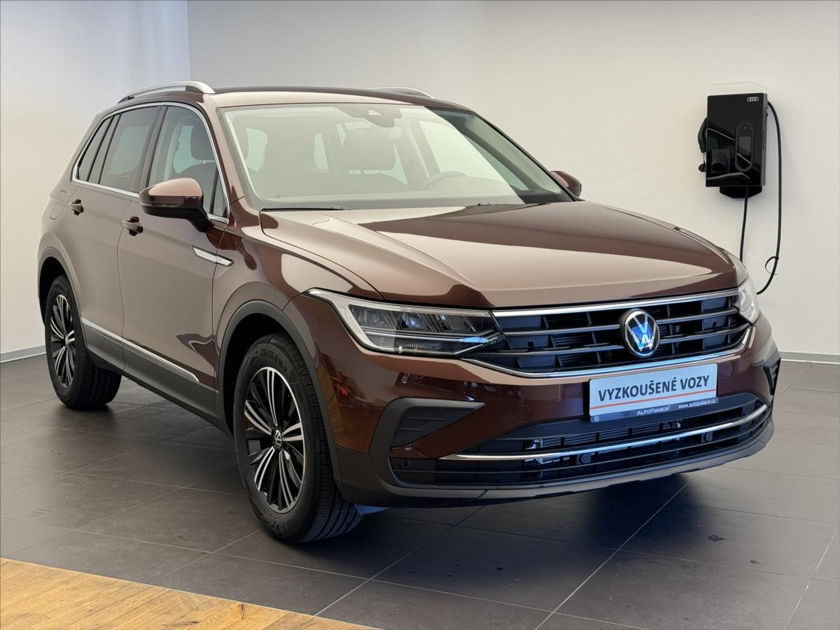 volkswagen-tiguan-2-0-tdi-110-kw-elegance-navi - 2