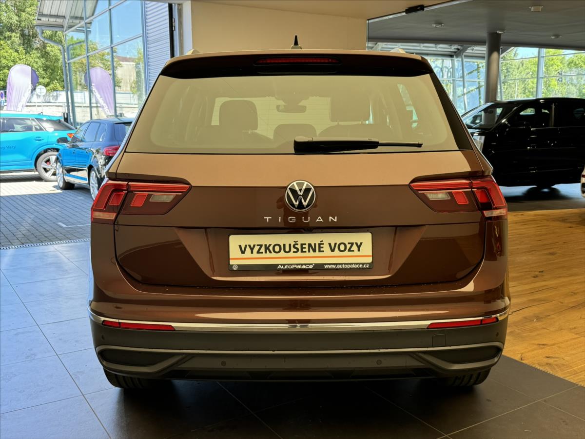 volkswagen-tiguan-2-0-tdi-110-kw-elegance-navi - 4