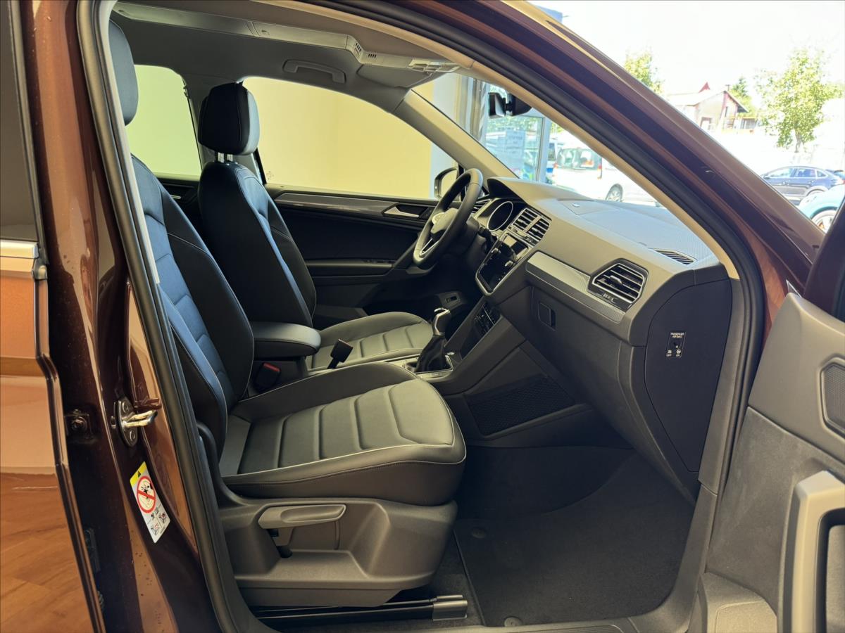 volkswagen-tiguan-2-0-tdi-110-kw-elegance-navi - 8