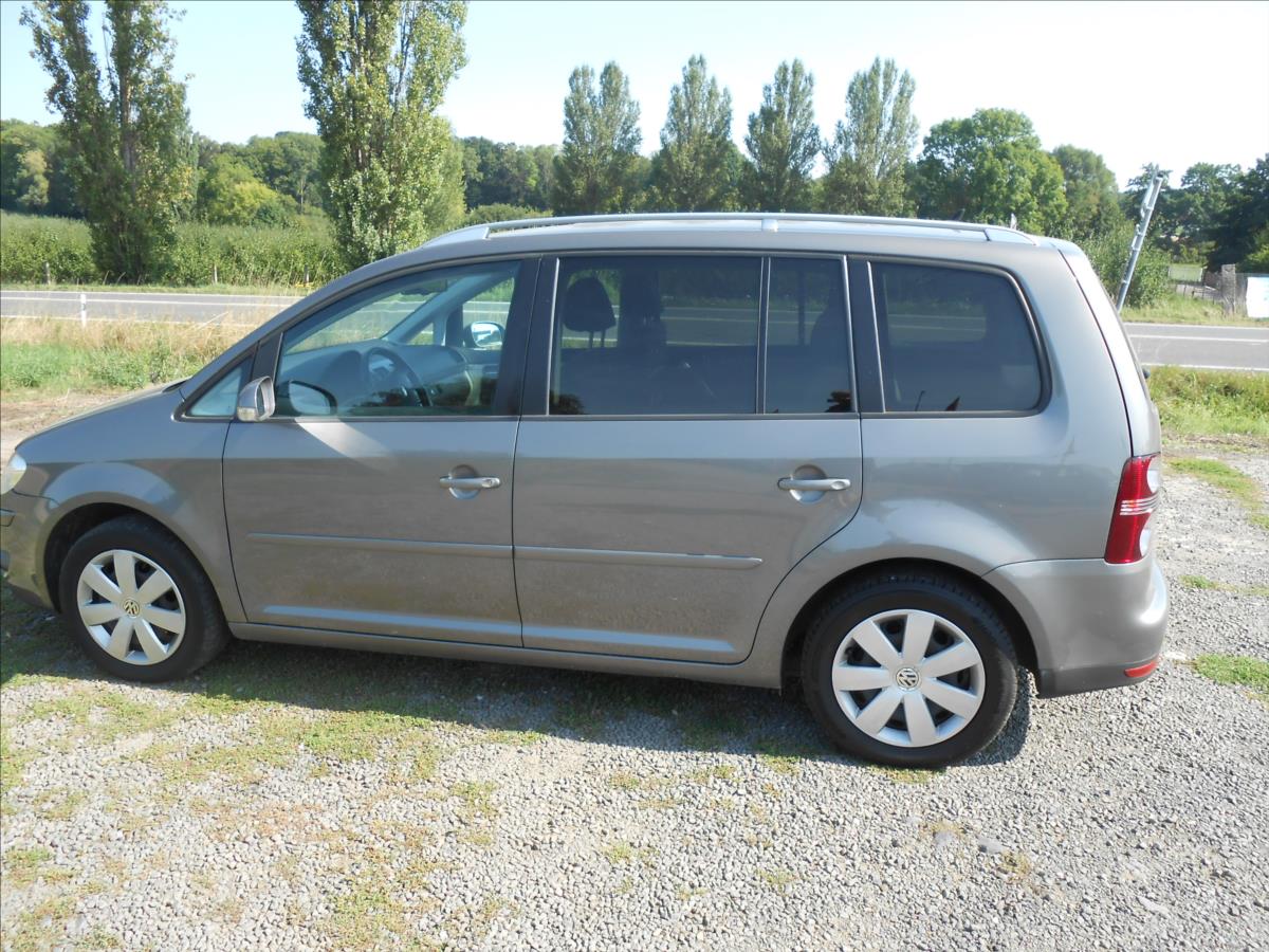 volkswagen-touran-1-4-tsi-103-kw-historie-klima - 8