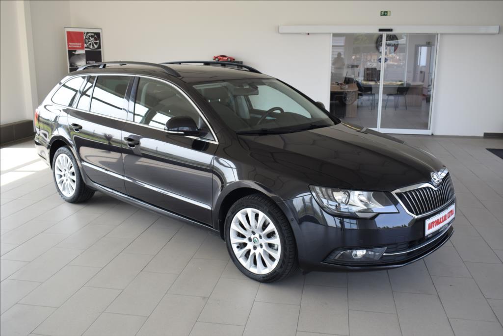 Škoda Superb 2,0 TDI, DSG,Xenony,NAVI,Alu.