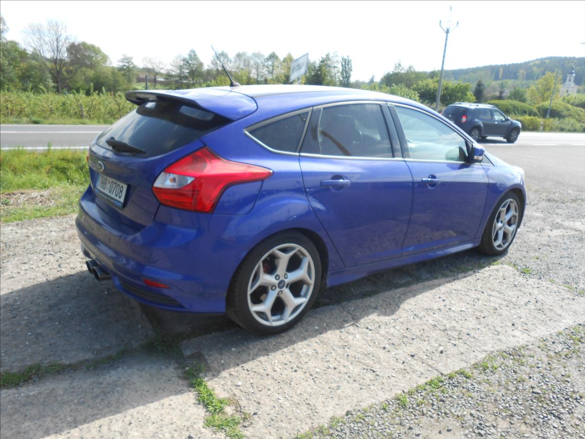 ford-focus-2-0-st-184-kw-serviska - 4