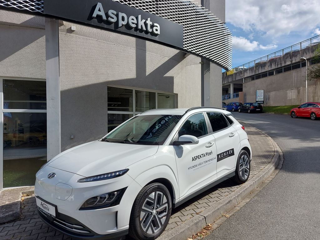 Hyundai Kona Power Czech Edition, serv. kn.