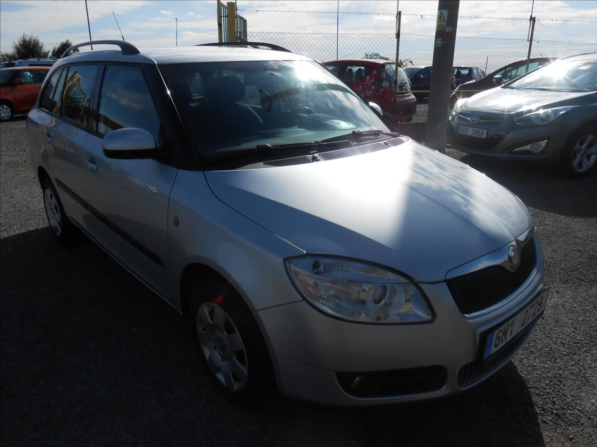 skoda-fabia-1-2-12v-htp-elegance-combi-cz - 1