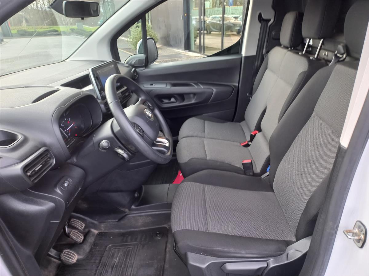 toyota-proace-1-5-d-130k-comfort-city - 4