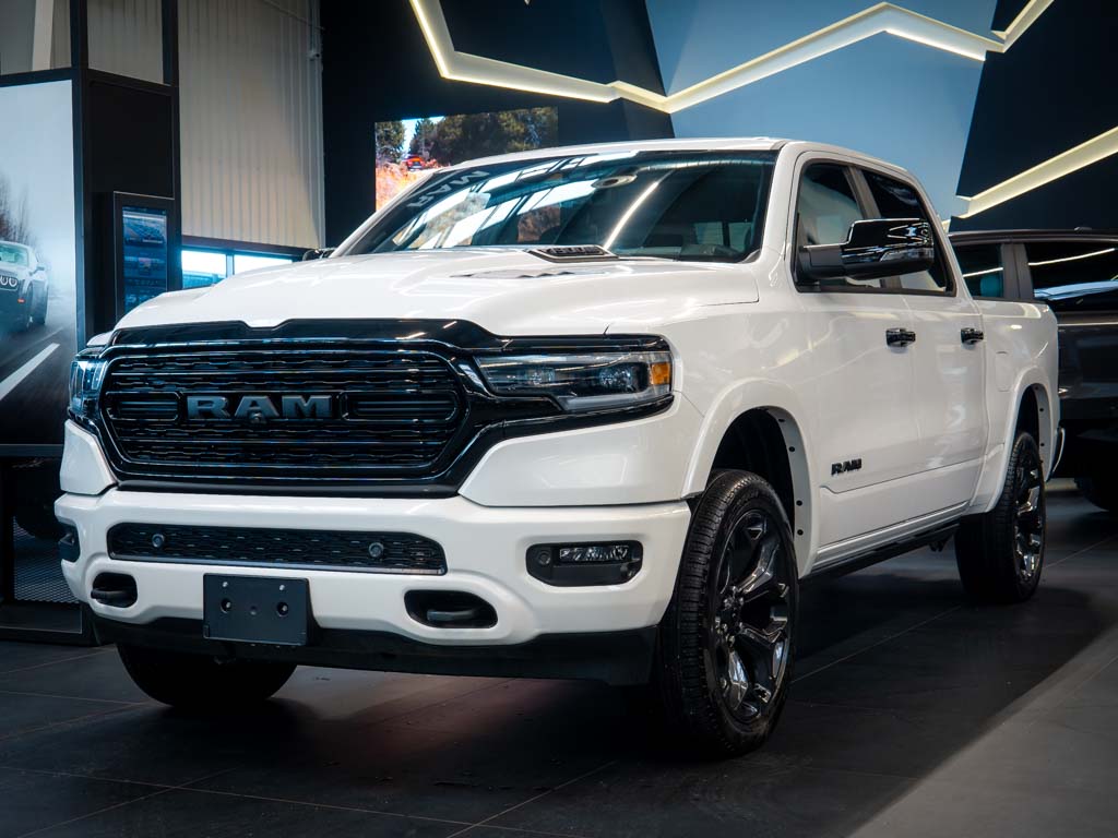 Dodge RAM 5.7 Limited Night Edition