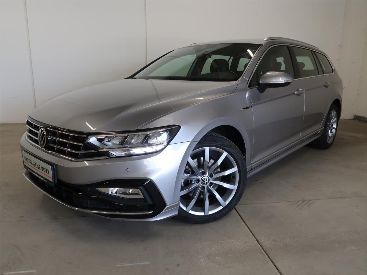 Volkswagen Passat 2,0 TSI DSG R-Line ČR 1.maj