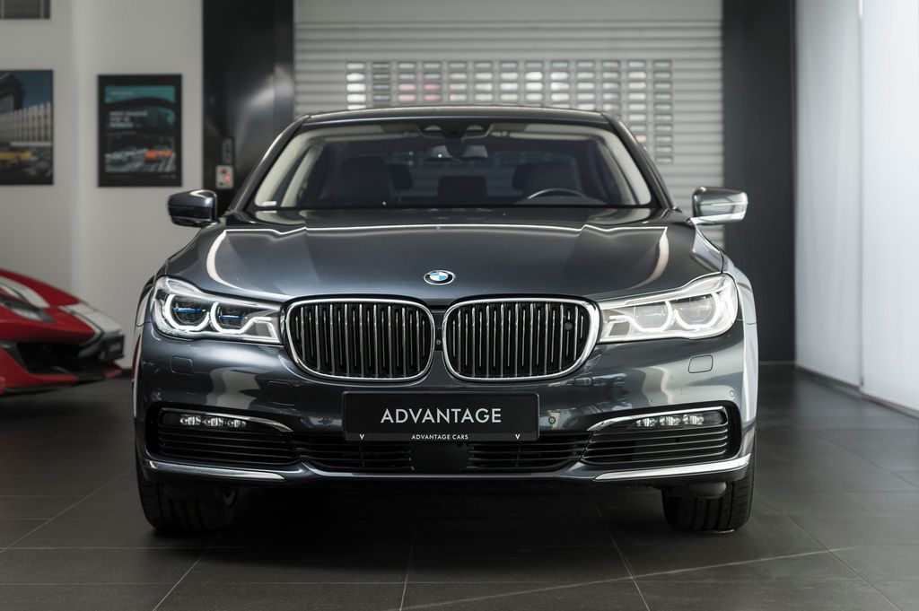 bmw-rada-7-740d-xdrive-night-executive - 1