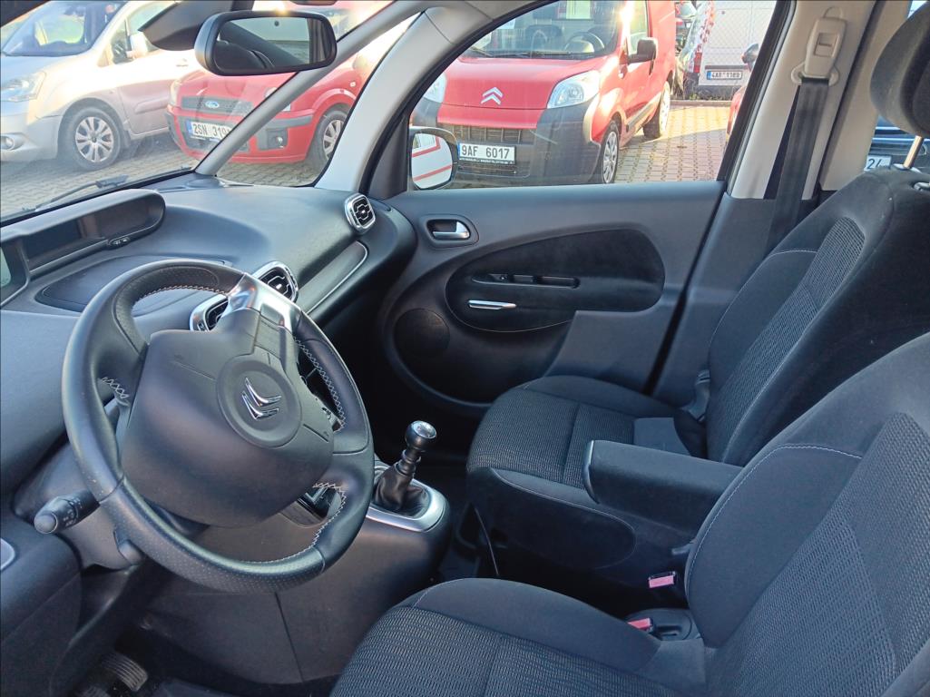 citroen-c3-picasso-1-6-hdi-115-exclusive - 9