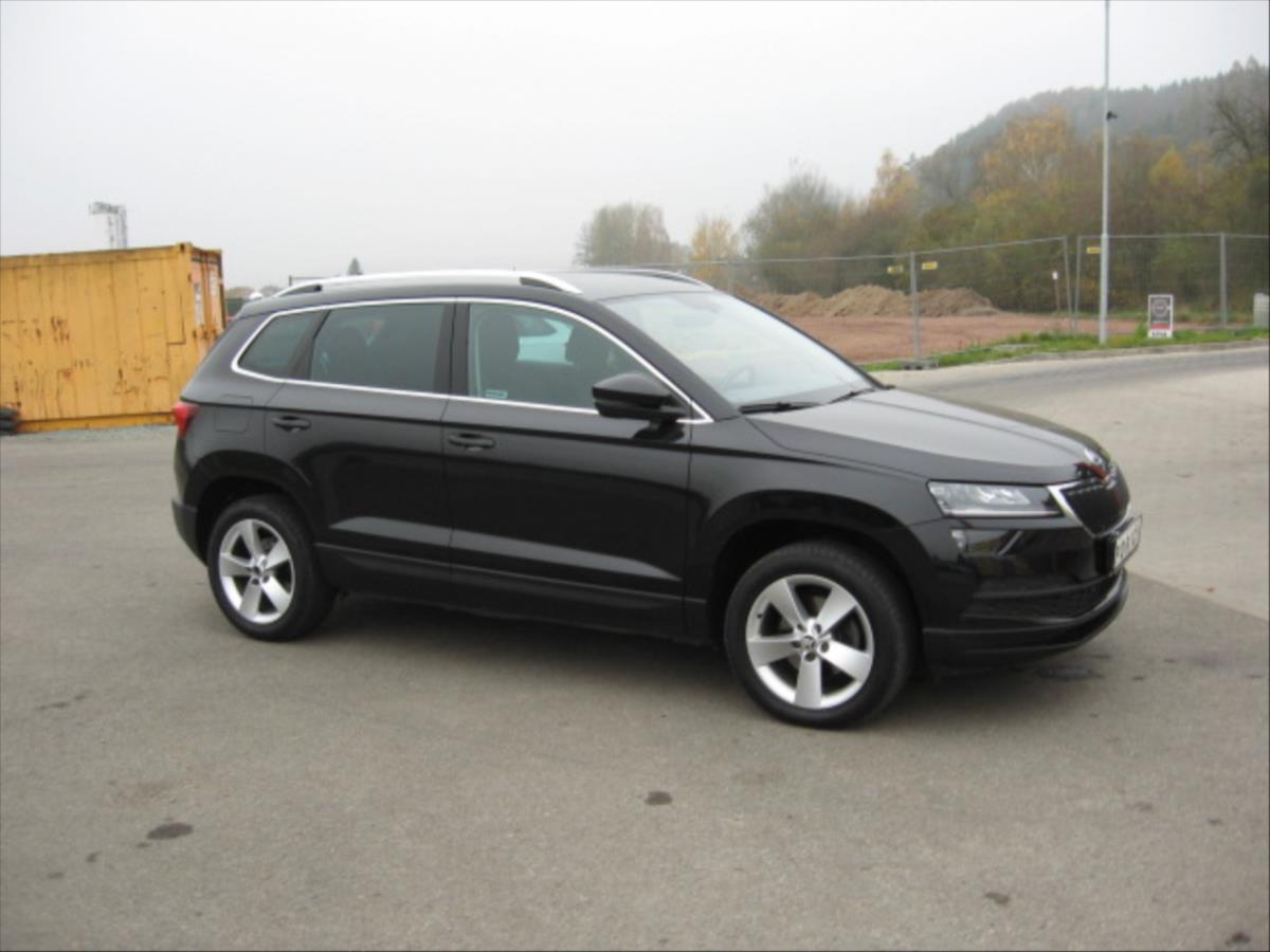 skoda-karoq-1-6-tdi-85-kw-style-dsg-odecet-21-dph - 3