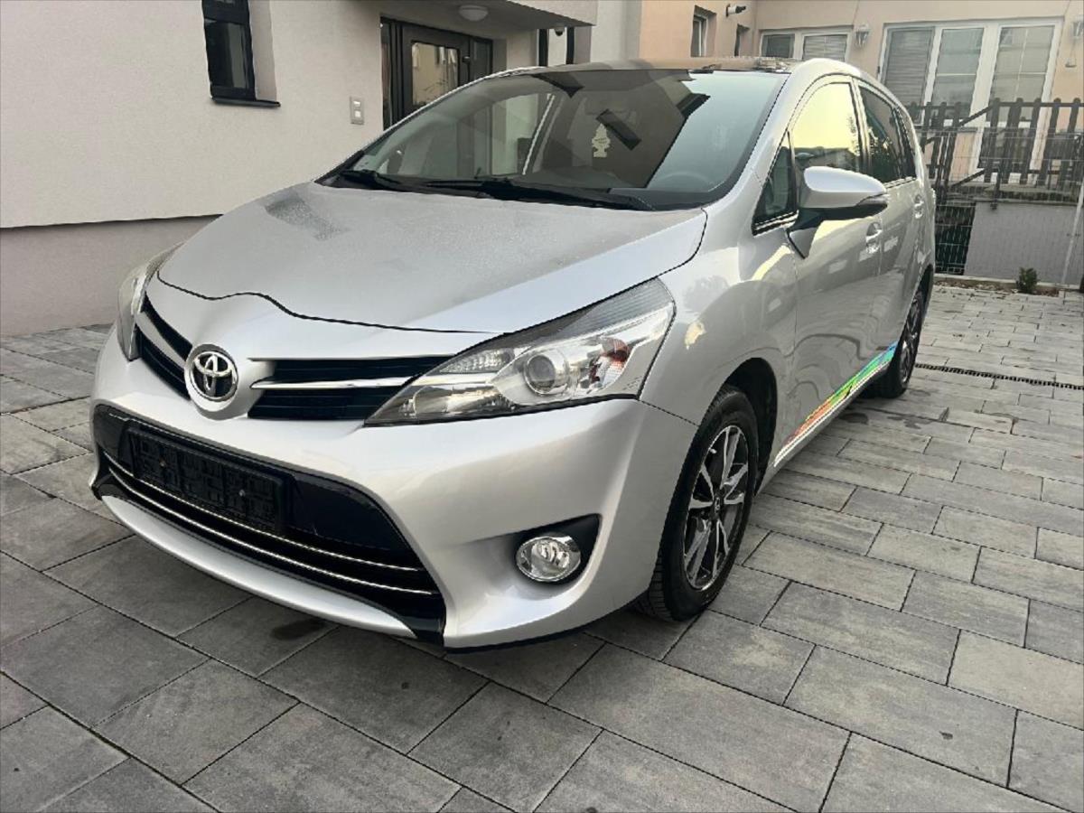 Toyota Verso 1,8 Valvematic Sky