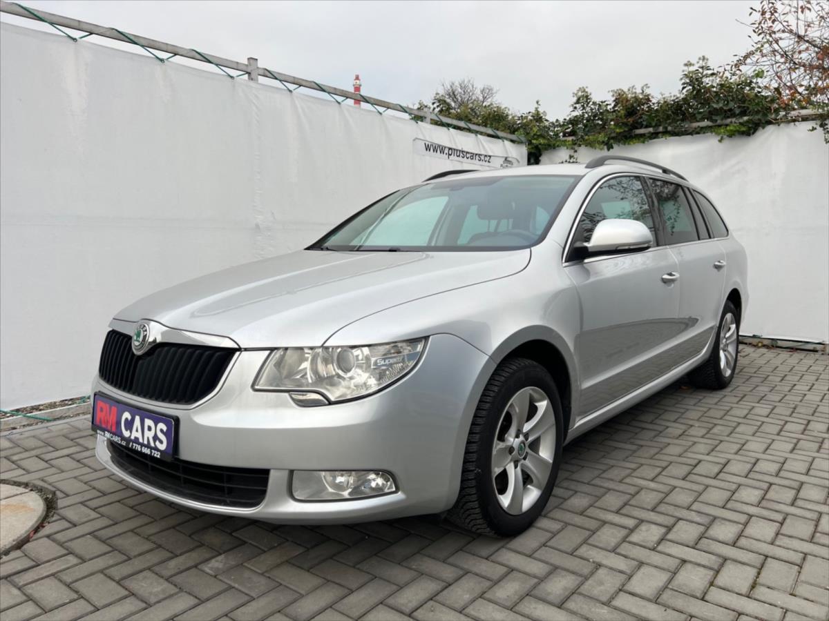 Škoda Superb 1,8 TSI 118kW Combi *XENONY*