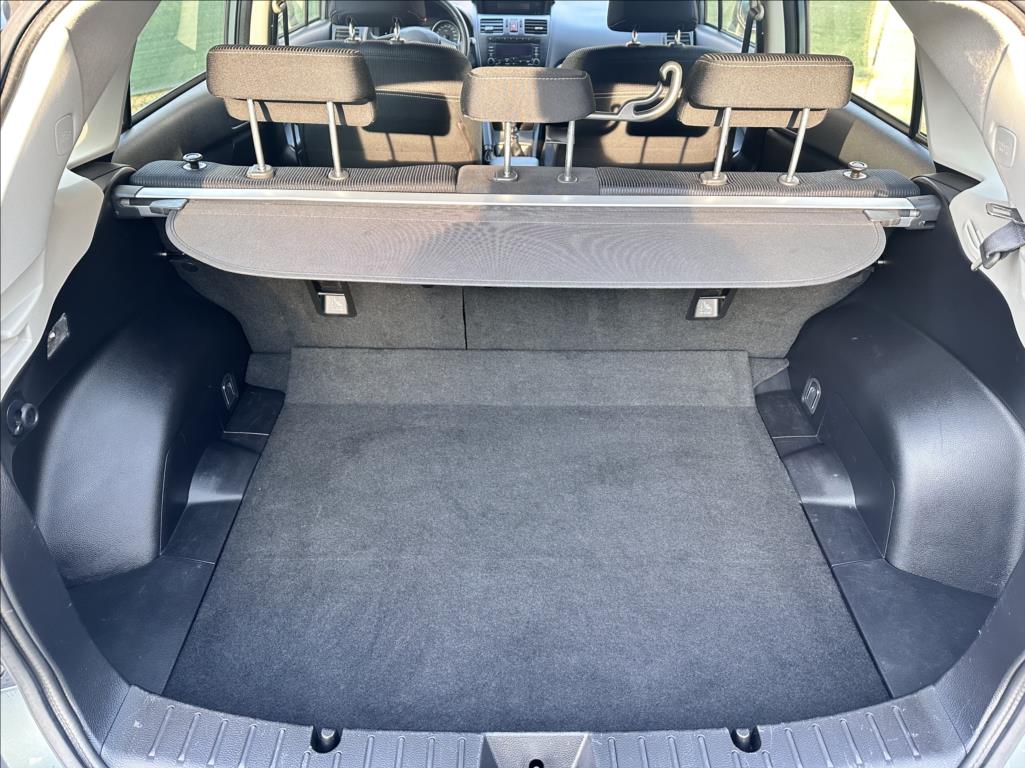subaru-xv-2-0-i-4x4-1-majitel - 4