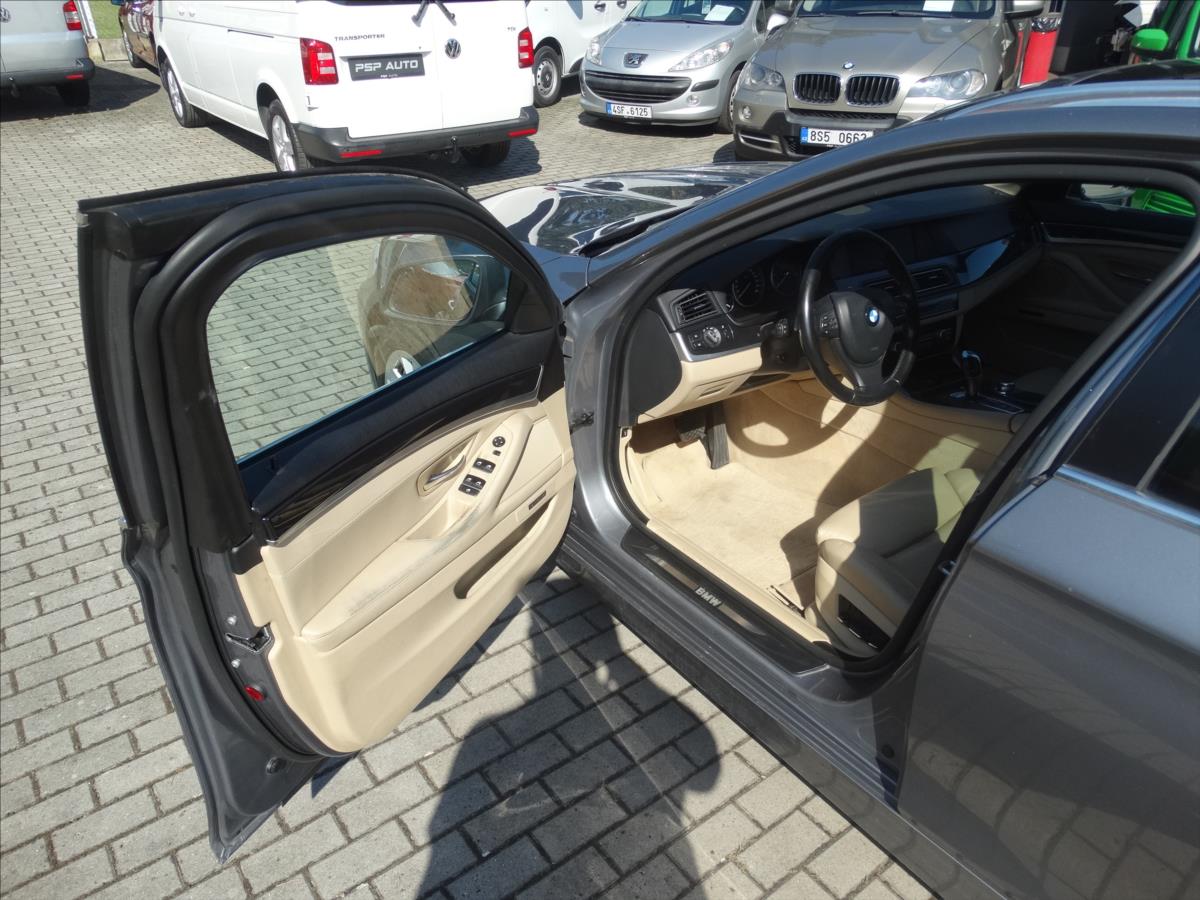 bmw-rada-5-525d-6v-150kw-aut-kuze-pano-xenon - 9