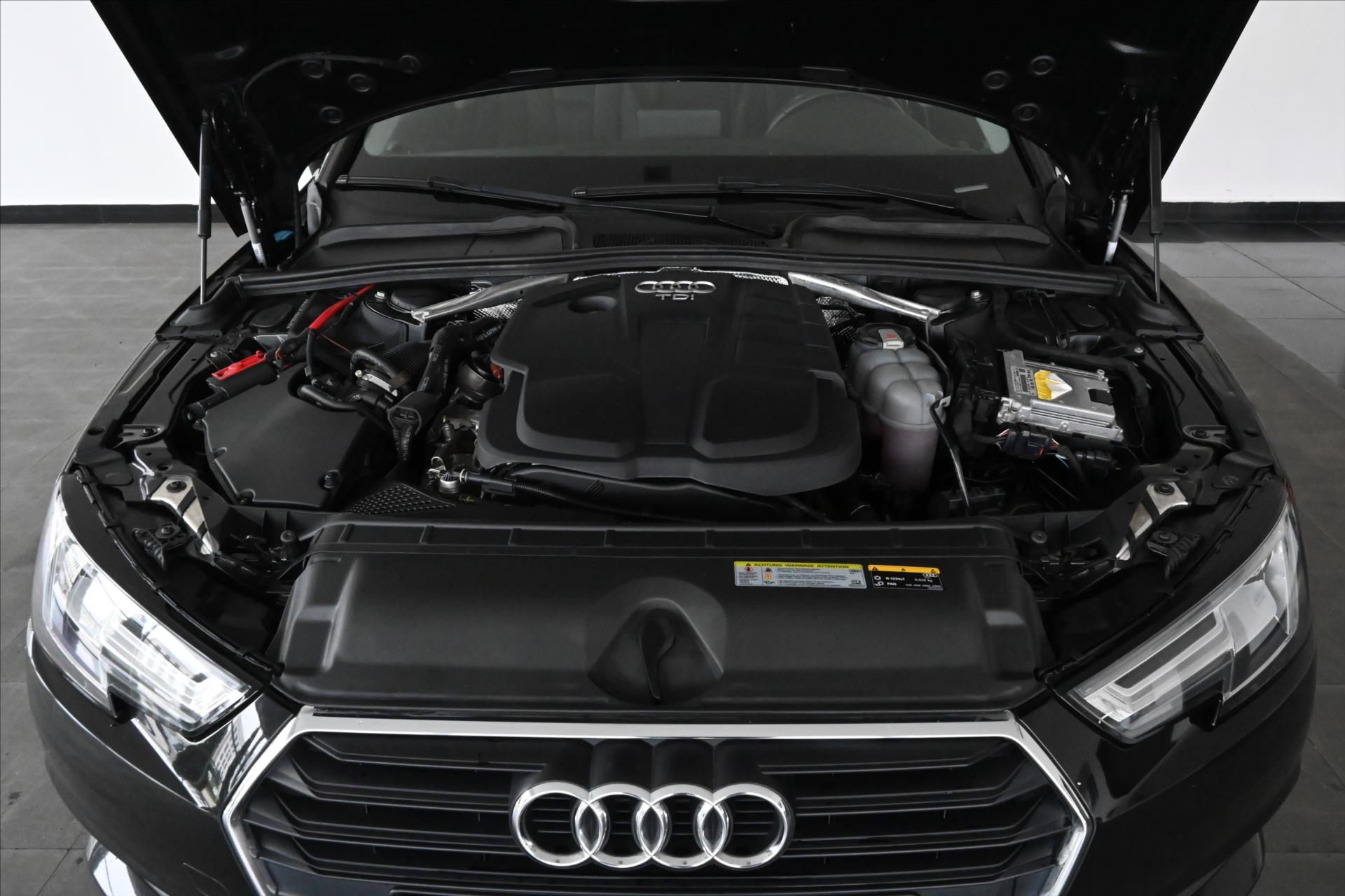 audi-a4-2-0-tdi-110kw-s-tronic-zaruka-az-5-let - 4