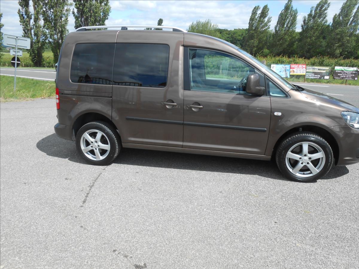 volkswagen-caddy-2-0-tdi-103kw-highline-serviska - 2