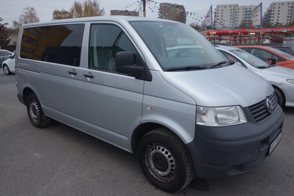 volkswagen-transporter-1-9tdi-75kw-9-mist-pekny - 3