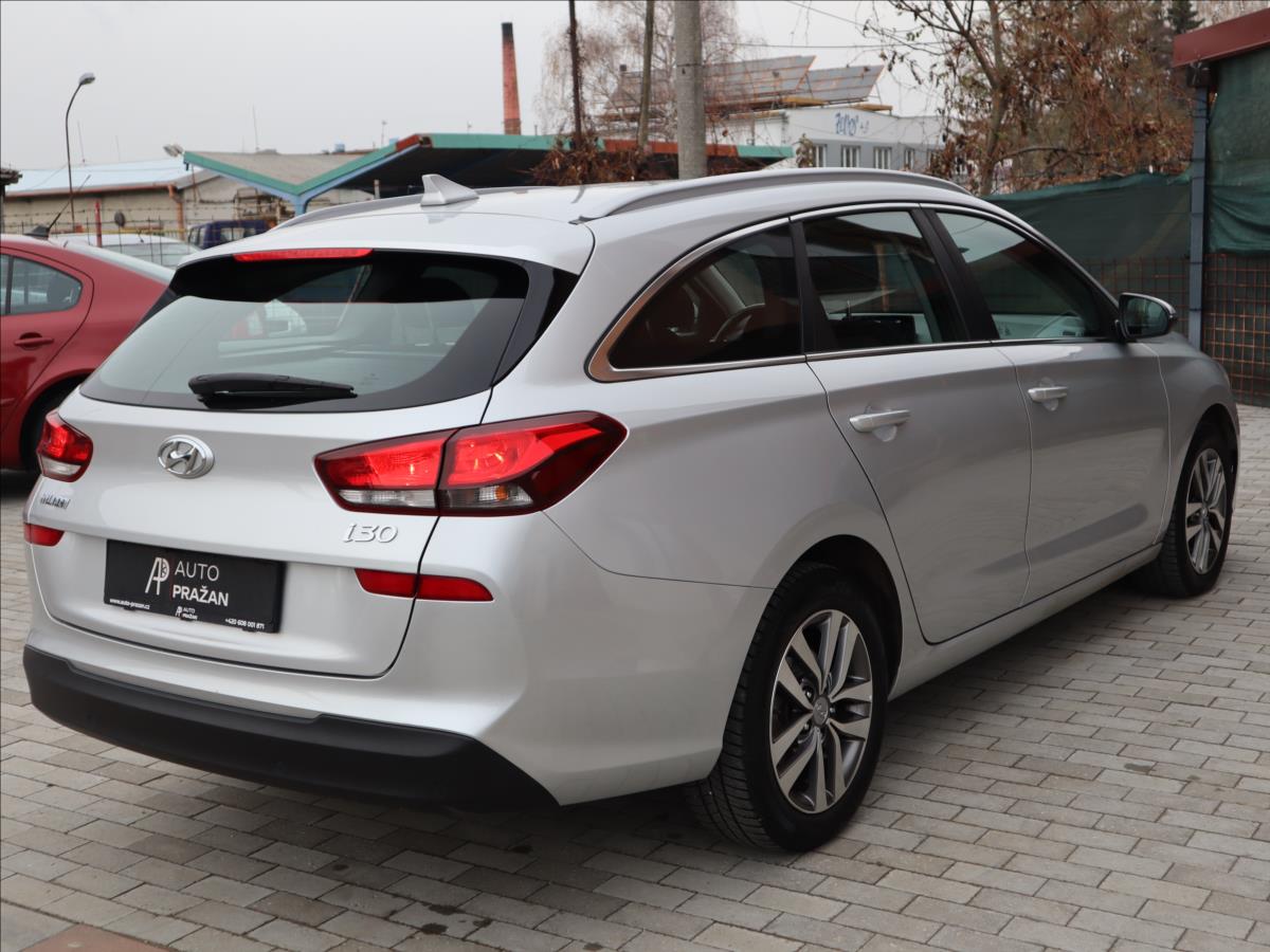 hyundai-i30-1-4-t-gdi-style-led-kamera - 5