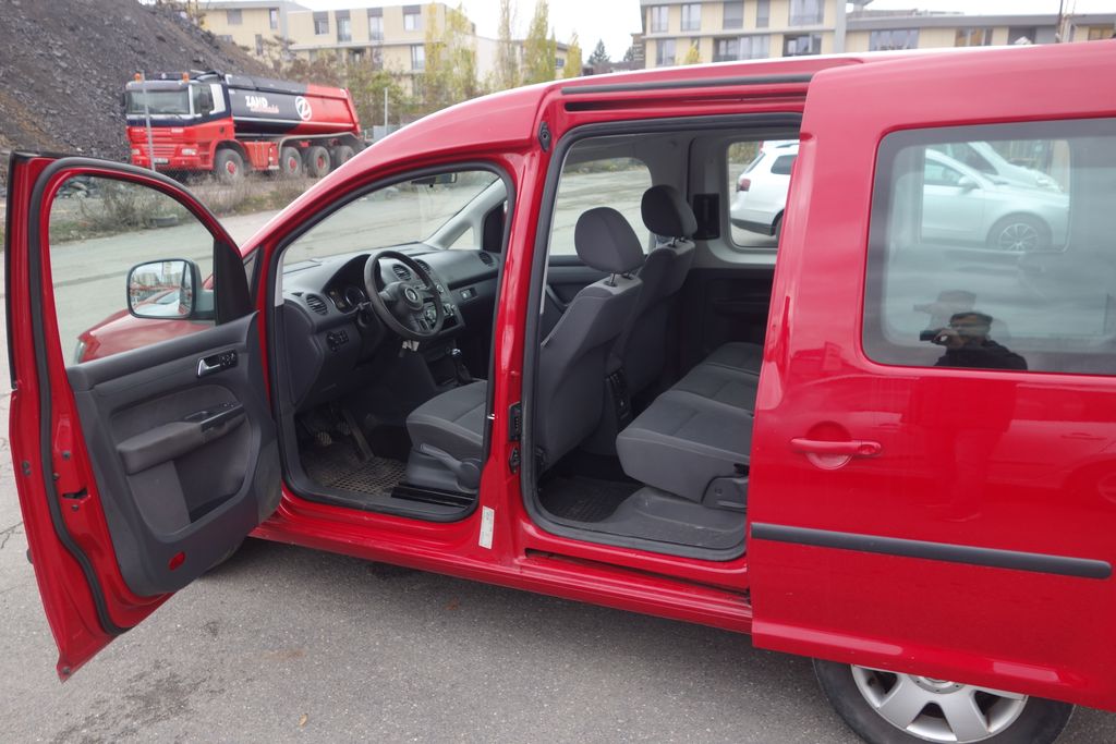 volkswagen-caddy-1-6-tdi-75kw-cr-i-maj-2xkola - 9