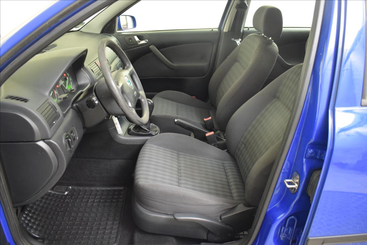 skoda-octavia-1-6-mpi-tour-po-servisu-super-stav - 6