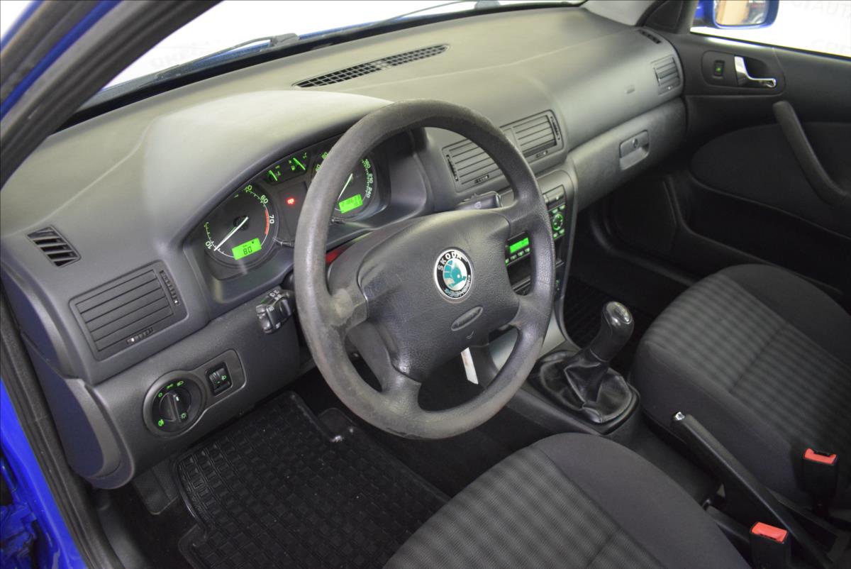 skoda-octavia-1-6-mpi-tour-po-servisu-super-stav - 7